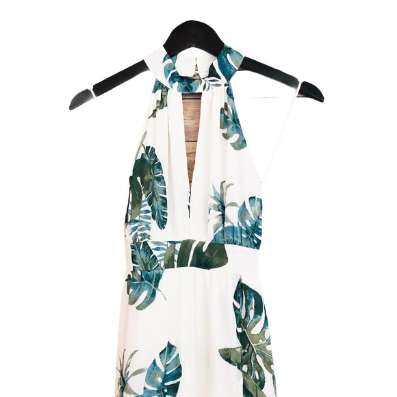 Dress Forum- High Neck Key hole front Maxi - Picture 5 of 7